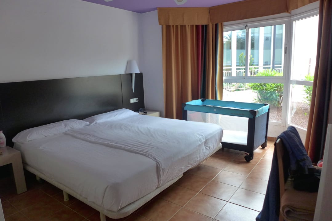 Schlafzimmer SBH Monica Beach Resort