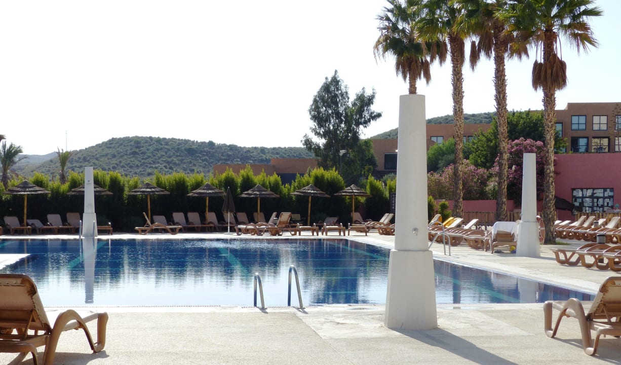 Pool verschmutzt, Dusche abgestellt Hotel Valle del Este Golf Spa