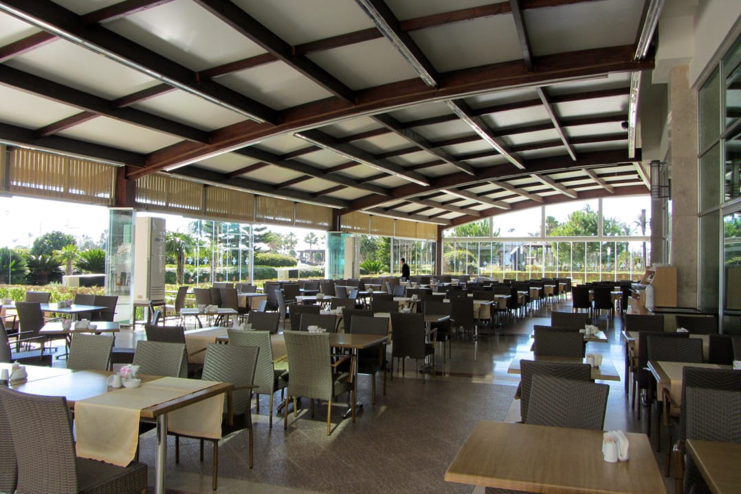 "Raucherbereich" im Wintergarten Hotel Miracle Resort