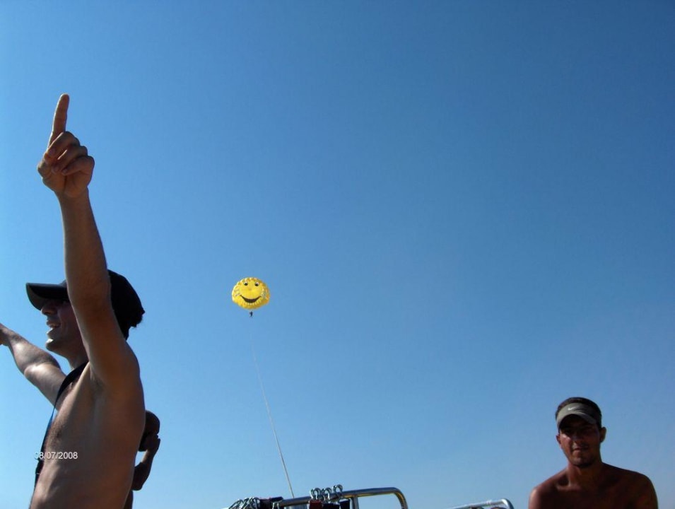 Parasailing mit Tecnomukke Insula Resort & Spa