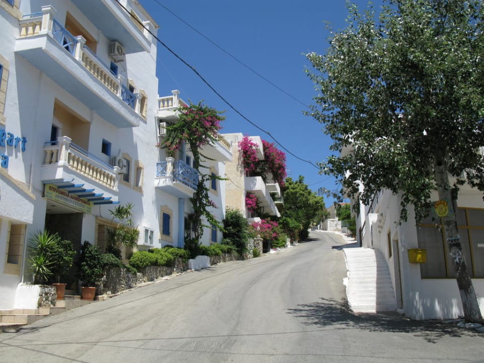 Ein Teil des mühsamen Weges zum Hotel Ariadne Apartments
