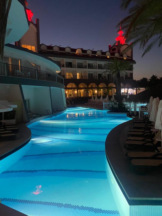 Pool Well Palace Side