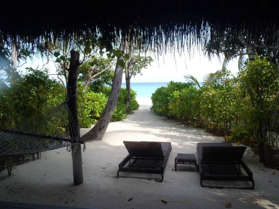 Ausblick von Beachbungalow 16 Constance Moofushi Maldives