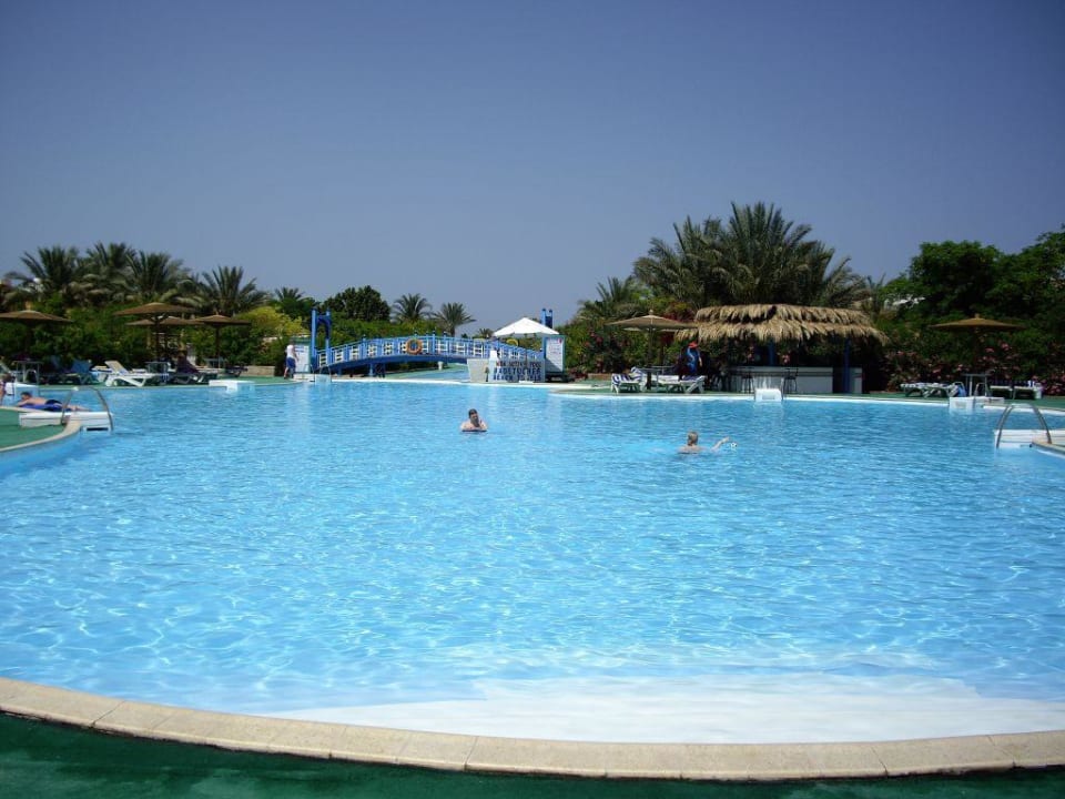 Non Active Pool Golden Beach Resort