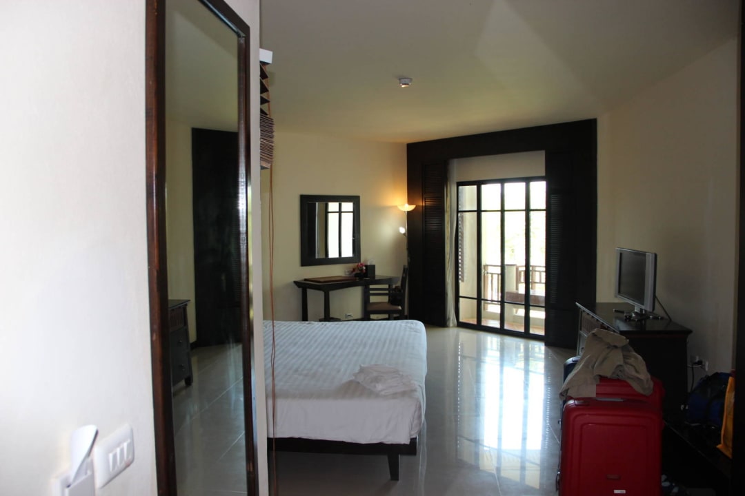 Zimmer mit Blick zum Balkon Novotel Chumphon Beach Resort And Golf