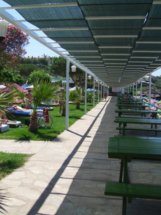 Zwischen Gartenanlage und Strand Hotel Grand Efe