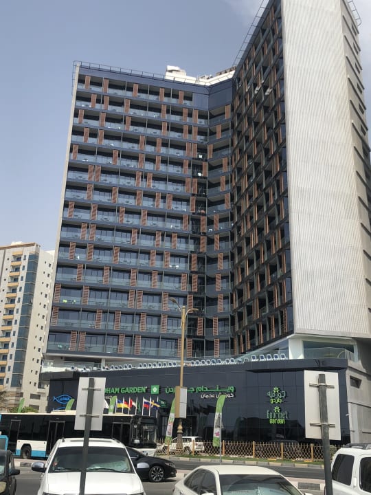 Außenansicht Wyndham Garden Ajman Corniche