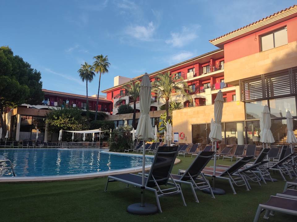 Pool allsun Hotel Illot Park