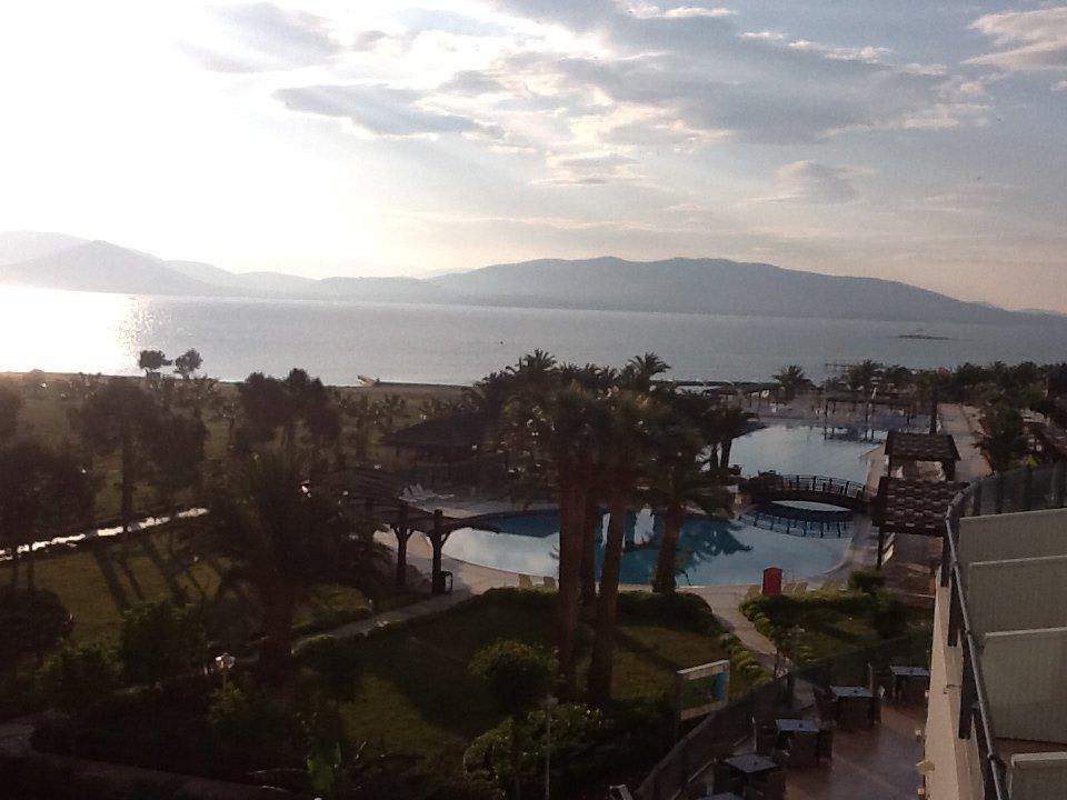 Ausblick aus Zimmer 1211 morgens um halb 7 Venosa Beach Resort & Spa
