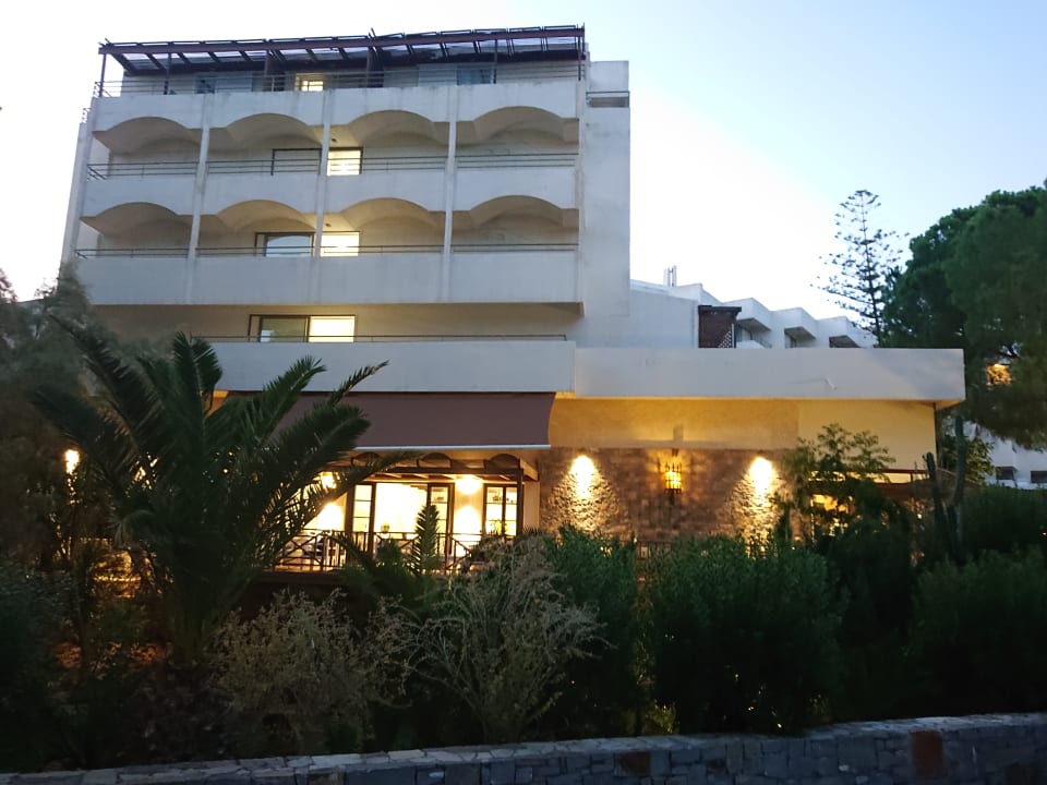 Gartenanlage Apollonia Beach Resort & Spa