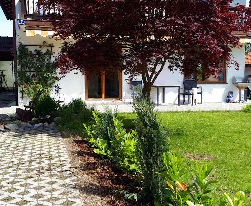 Gartenanlage Ferienwohnung Lorenz Ruhpolding