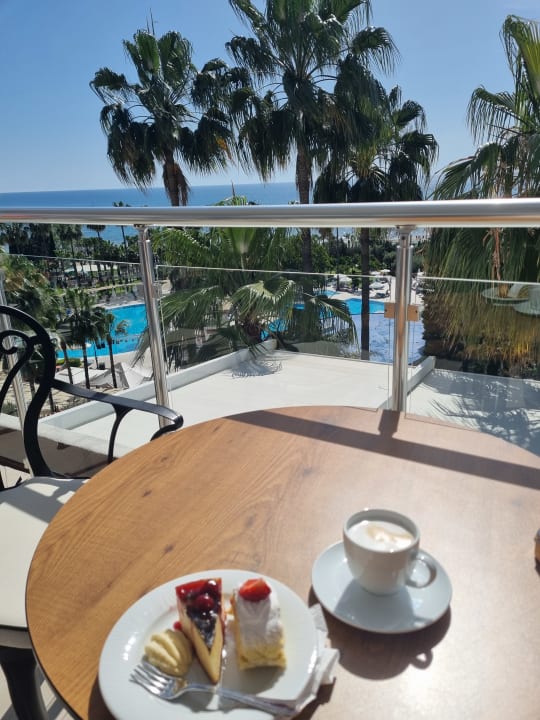 Gastro Iz Flower Side Beach Hotel