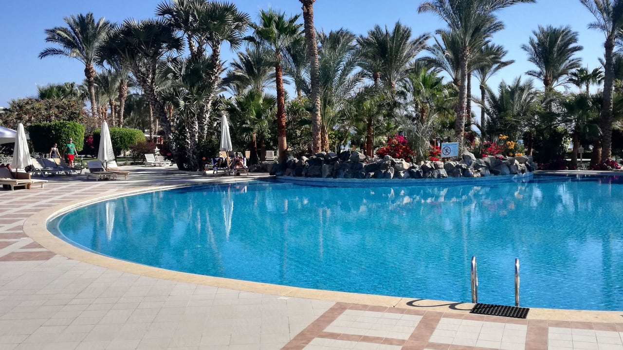 Pool Brayka Bay Resort