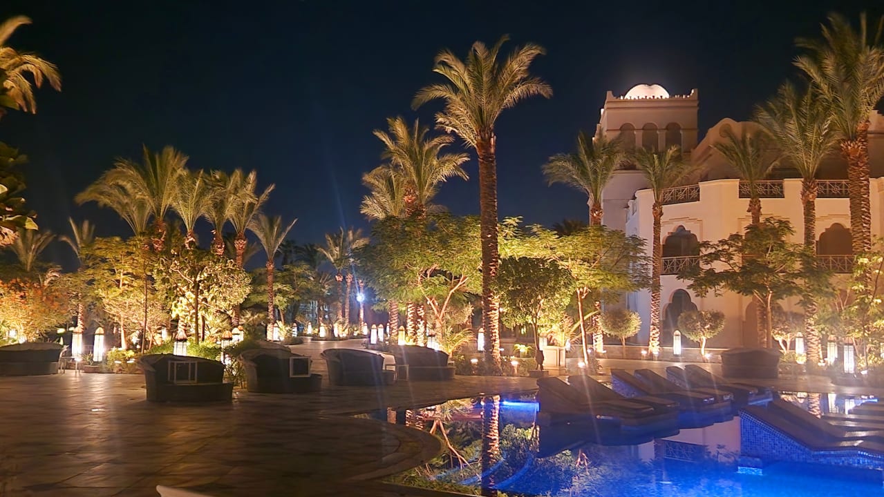 Gartenanlage The Grand Palace - Adults only