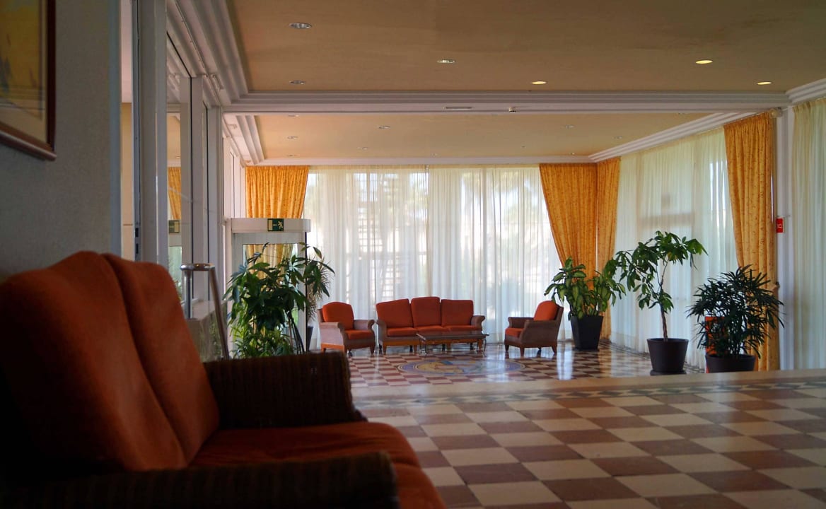 Eingang Hotel Riu Oliva Beach - Hotel