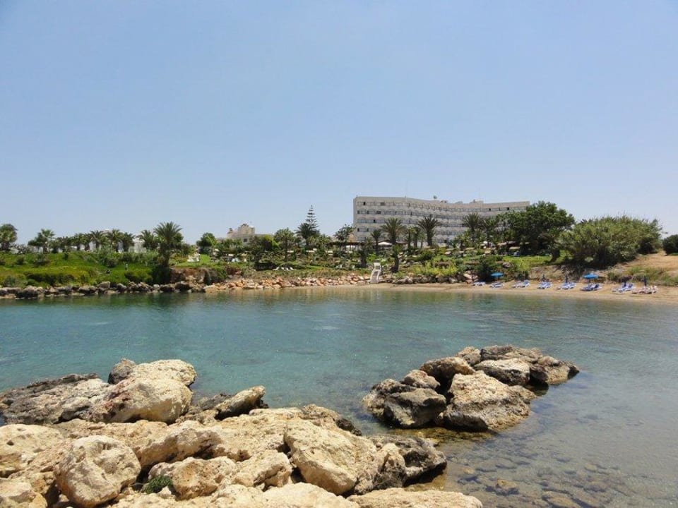 Strand Crystal Springs Beach Hotel