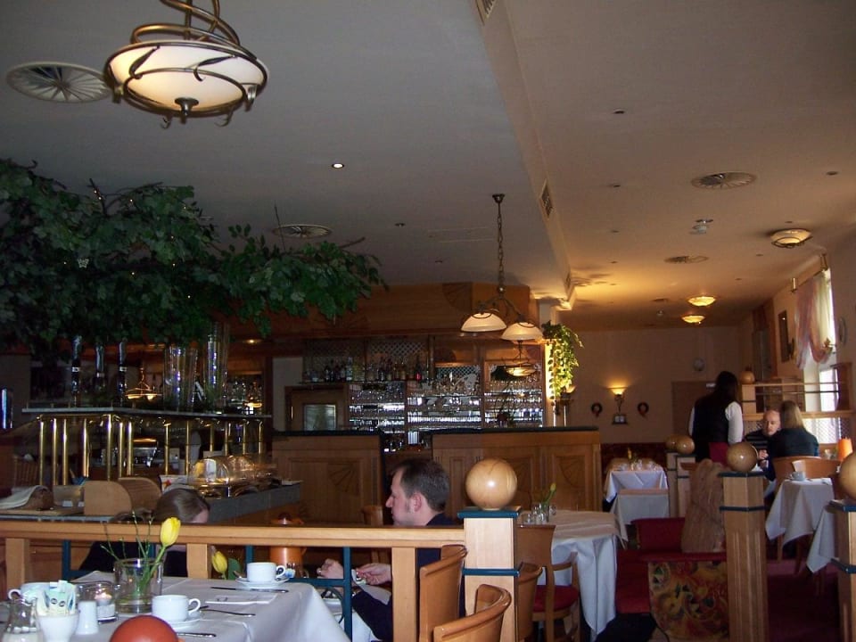 Restaurant mit Frühstückbüffet Trihotel Rostock