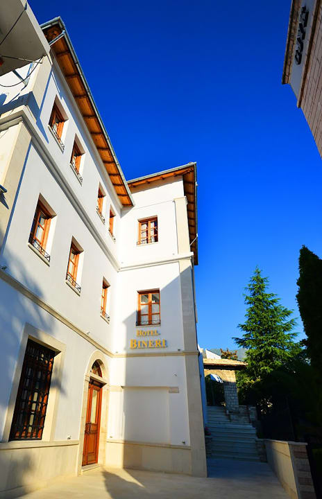 Außenansicht Hotel Bineri