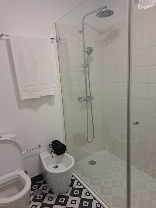 Zimmer Villa Graça -Hostels and Apartments