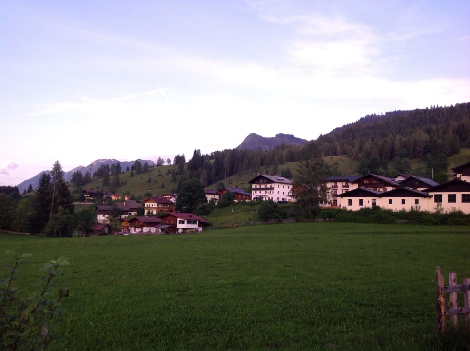 Ausblick am Abend Embacher Sporthotel