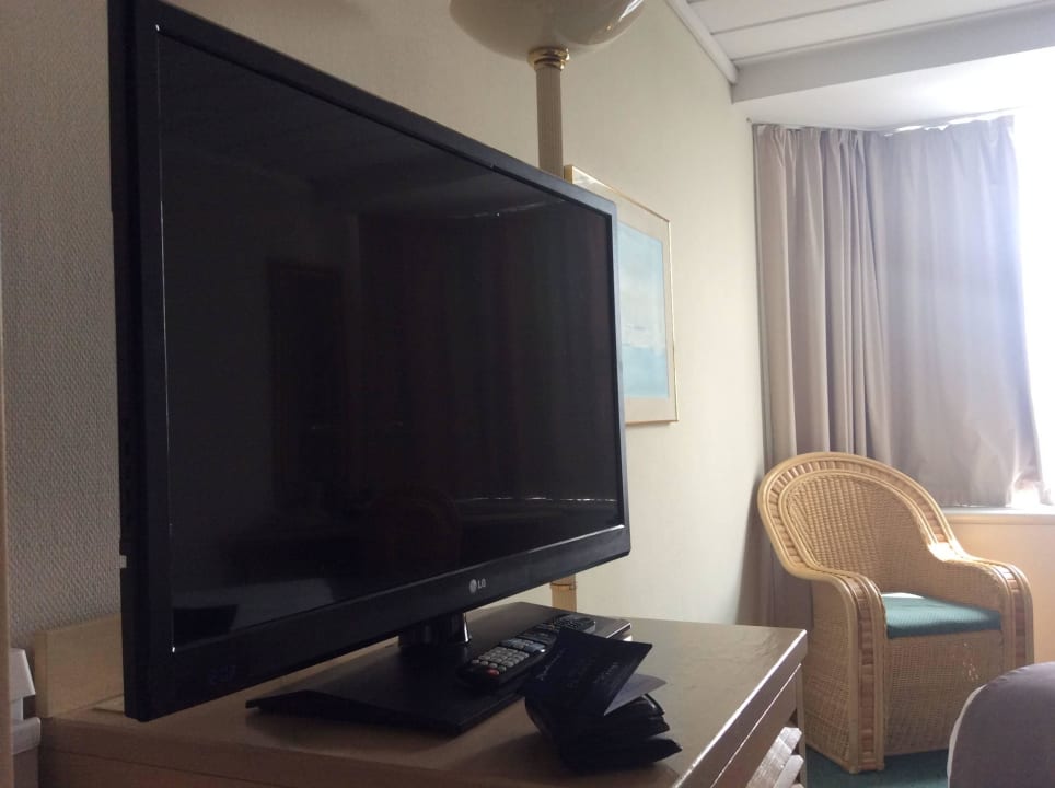 Fernseher  Scandic Falconer