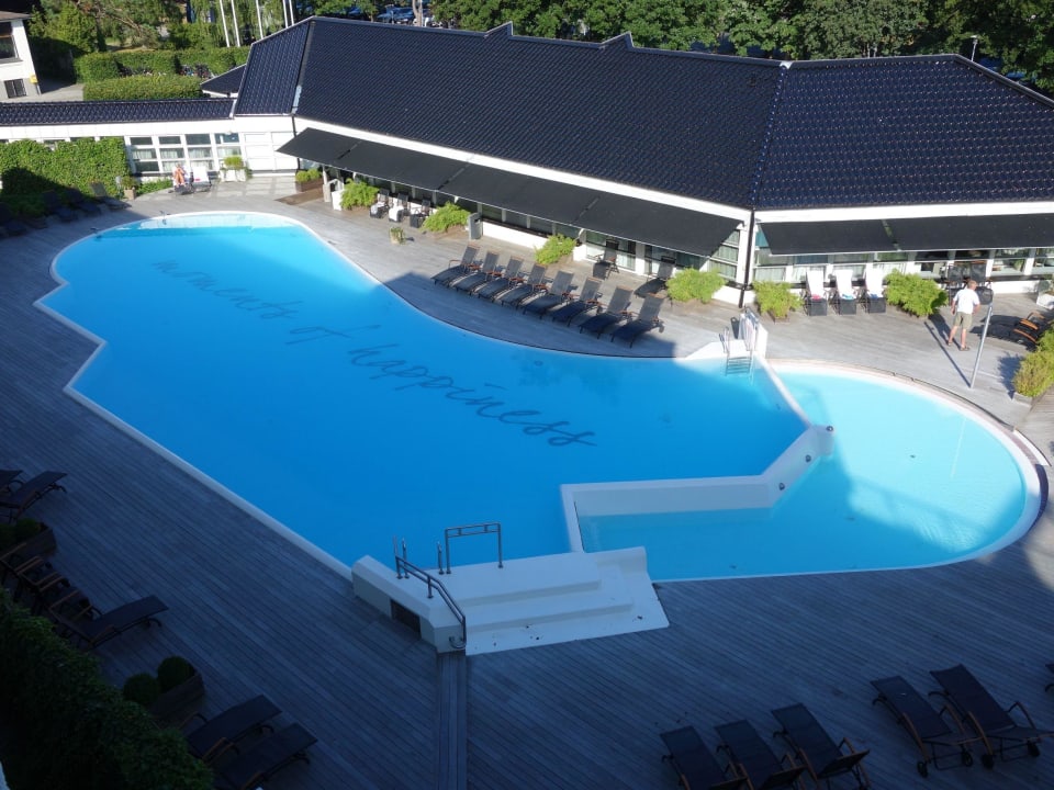 Die Poolanlage des Hotels Seehotel Ystad Saltsjöbaden