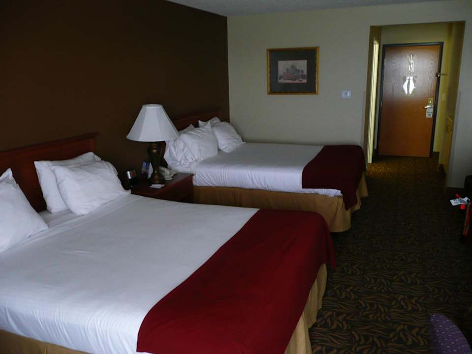 Betten Holiday Inn Express Hotel & Suites Columbus