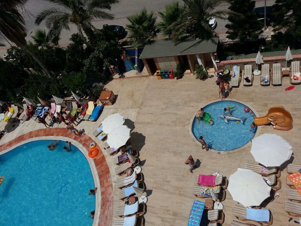 Genug freie Liegen zum Glück Prestige Alanya