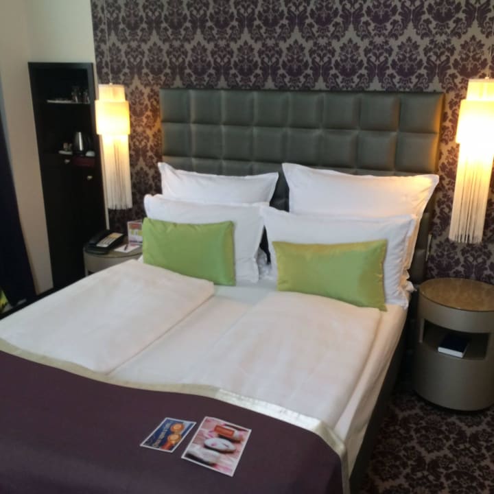 Bett Steigenberger Hotel Herrenhof