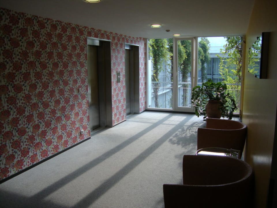 Gang und Liftbereich Vienna House Martinspark Dornbirn