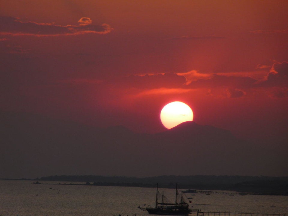 Sonnenuntergang am Gala-Abend Sunis Evren Beach Resort Hotel & Spa