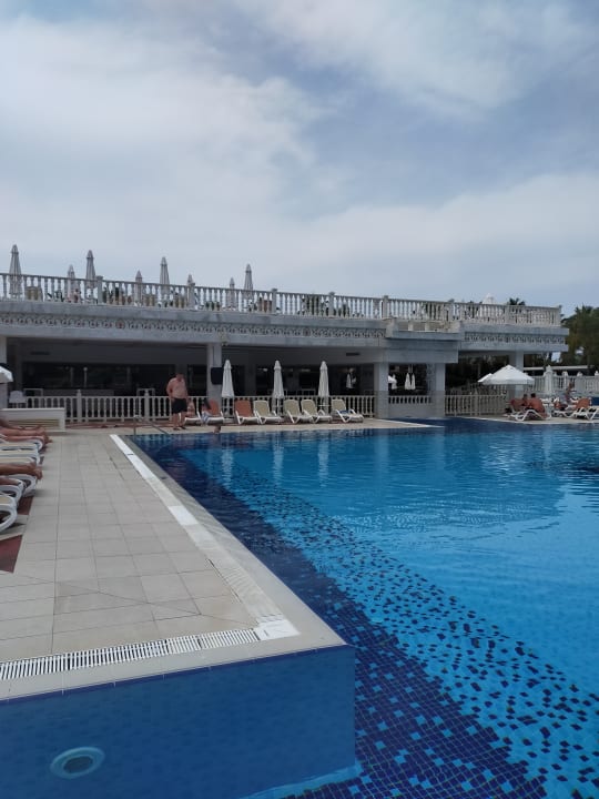 Pool Royal Taj Mahal Hotel