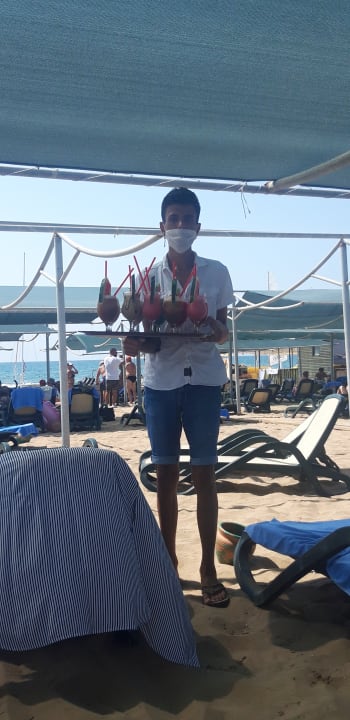 Strand Well Palace Side