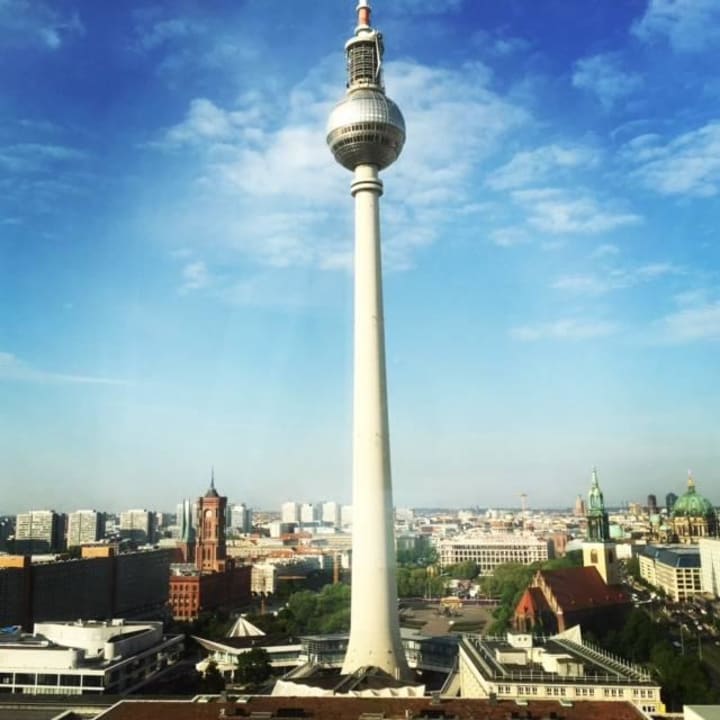 Ausblick morgens zur Stadt Park Inn by Radisson Berlin Alexanderplatz