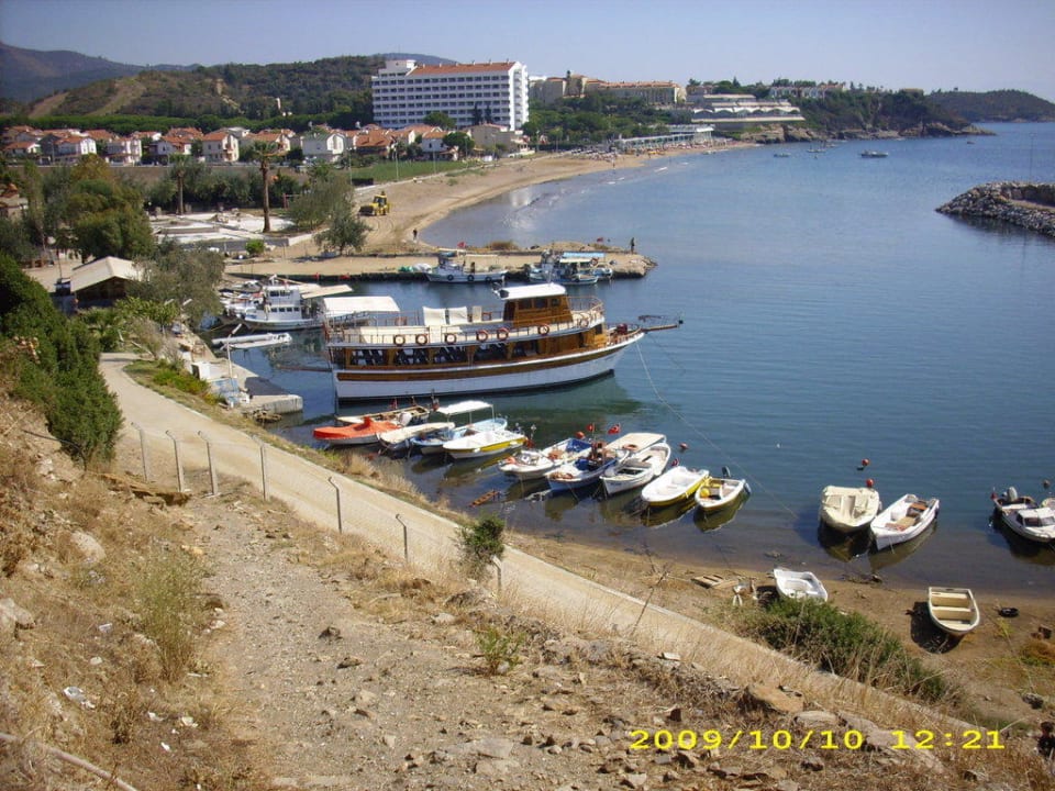 Hotelaufnahme von der Strasse Hotel Grand Efe