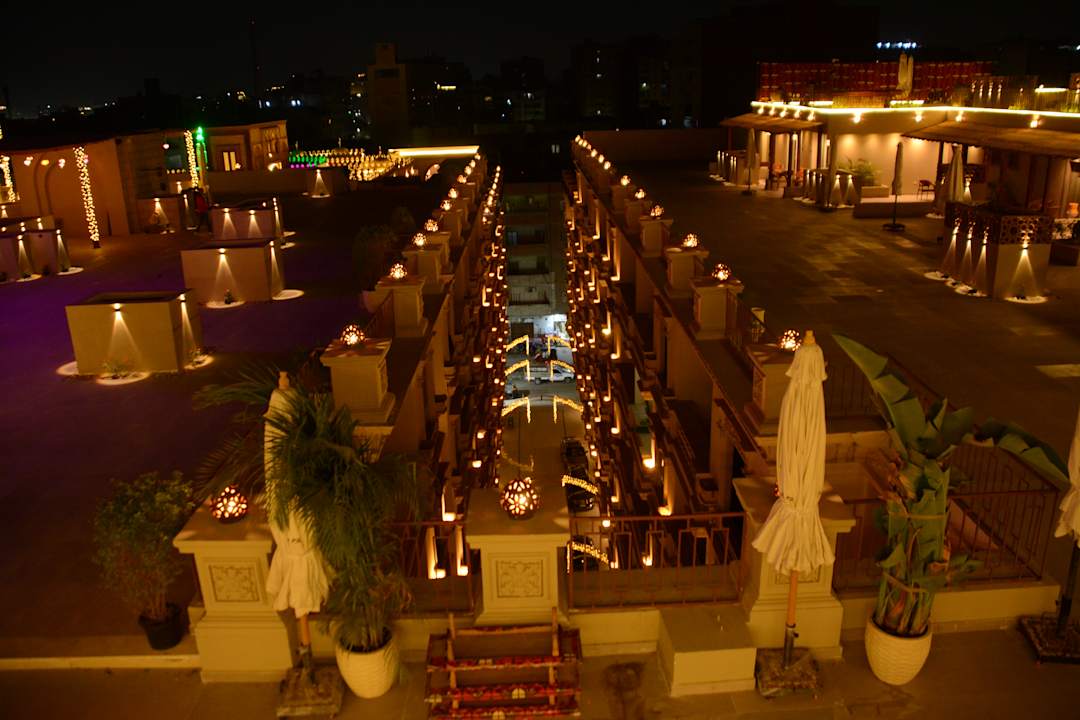 Außenansicht Pyramids Khan Hotel