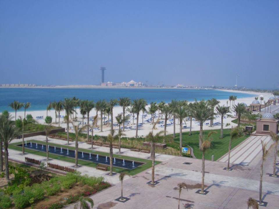 Blick zum Strand Emirates Palace Mandarin Oriental