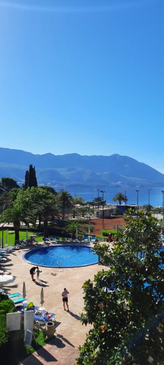 Pool Iberostar Waves Bellevue