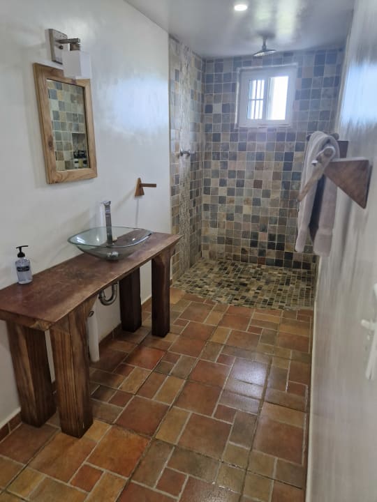 Zimmer Bird Island Bungalows