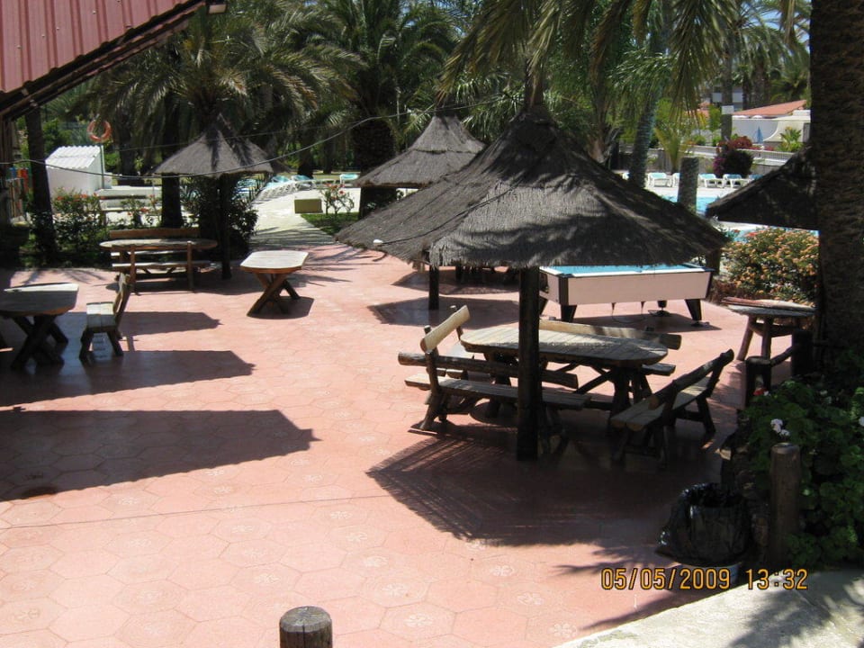 Poolbar HL Miraflor Suites Hotel