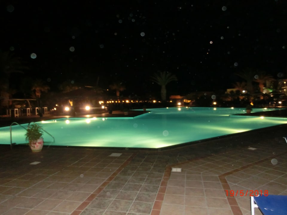 Pool Anissa Beach & Village