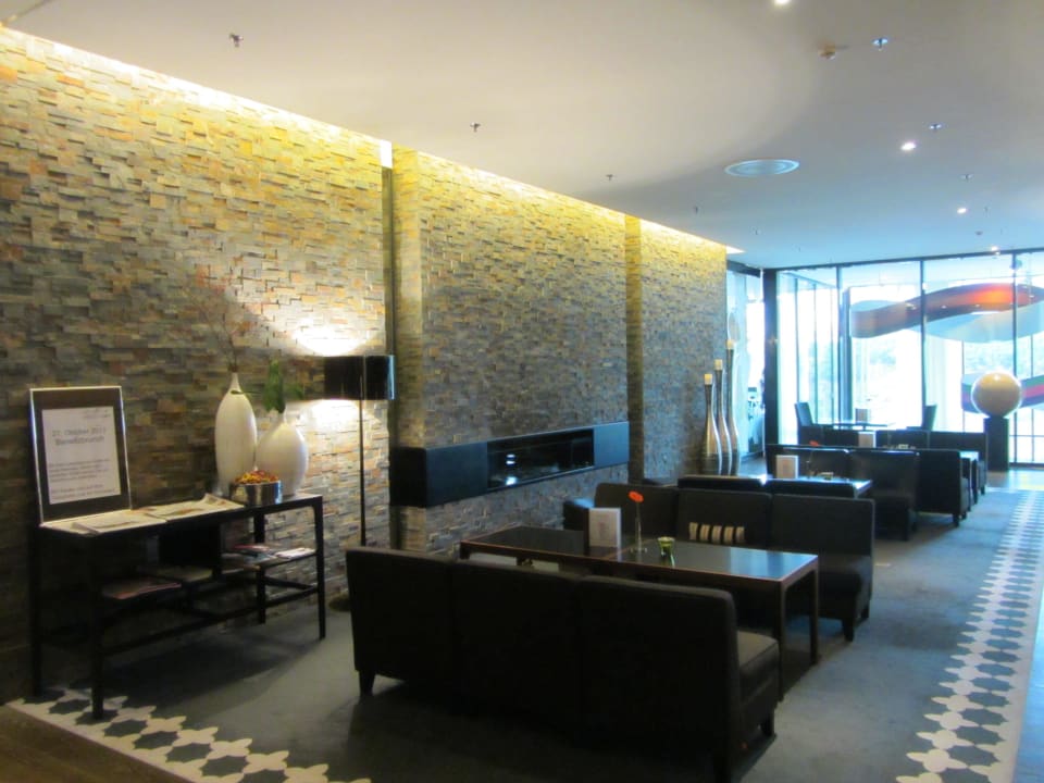 Vorbereich vom Restaurant Mövenpick Hotel Stuttgart Airport