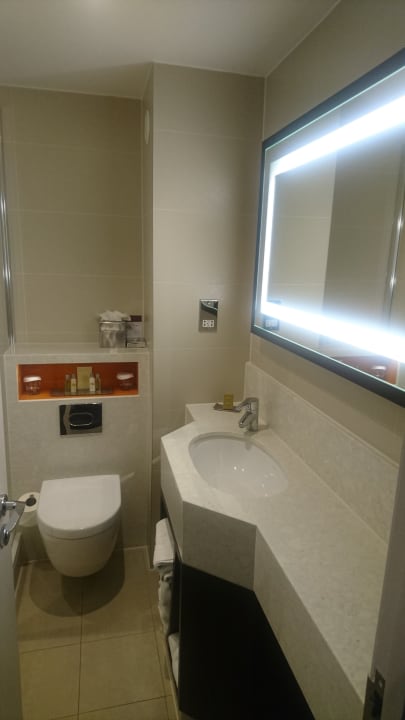 Zimmer DoubleTree Hotel by Hilton London – Ealing