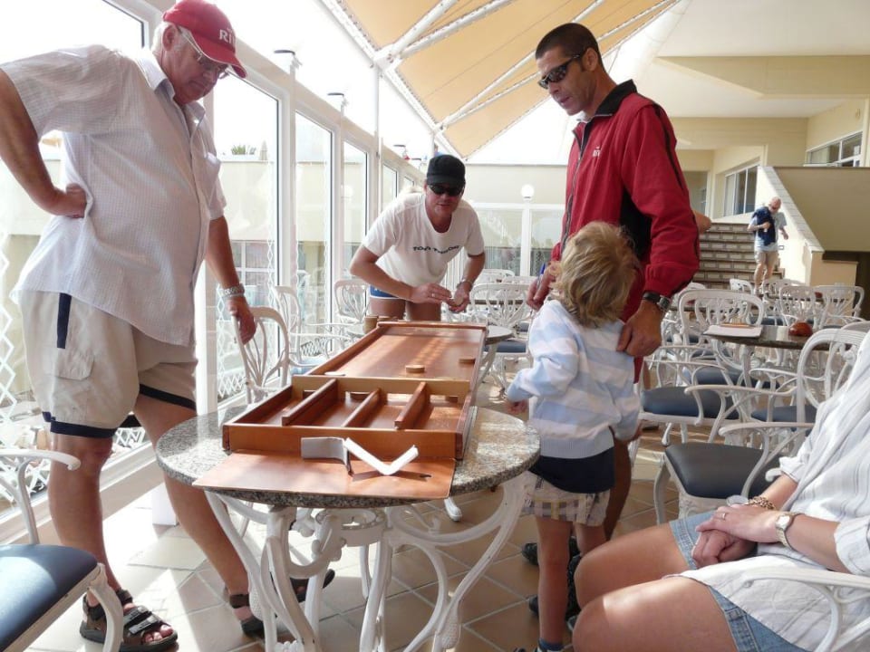 Animation Hotel Riu Oliva Beach Resort