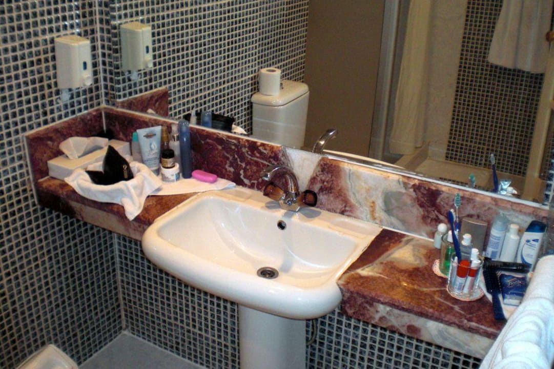 Badansicht mit Waschtisch Pickalbatros Alf Leila Wa Leila Resort - Neverland Hurghada