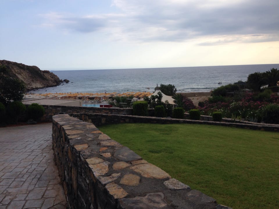 Weg zum Pool und Meerblick  Atlantica Mikri Poli Crete