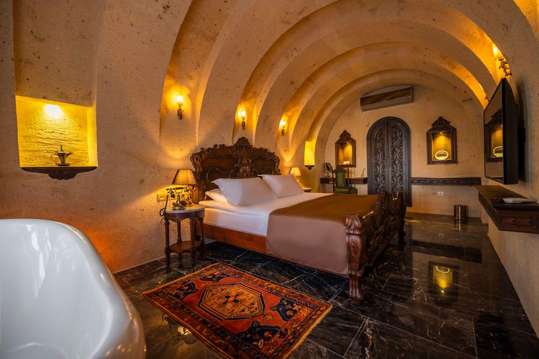 Zimmer Signature Cave Premium Suites