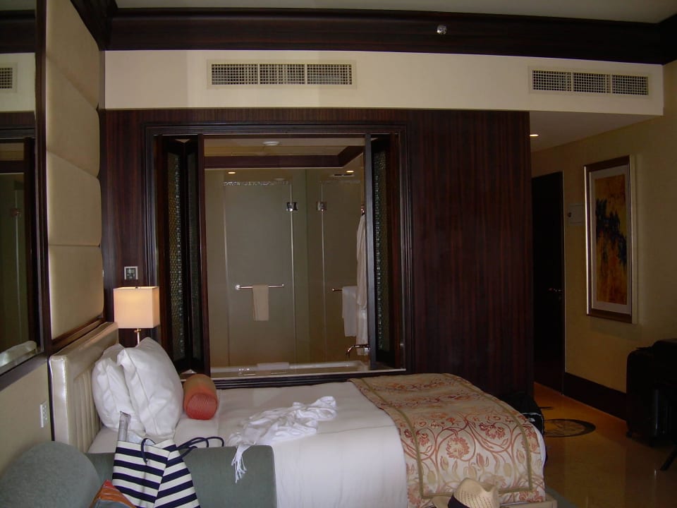 Bei Ankunft The Ritz-Carlton Abu Dhabi Grand Canal