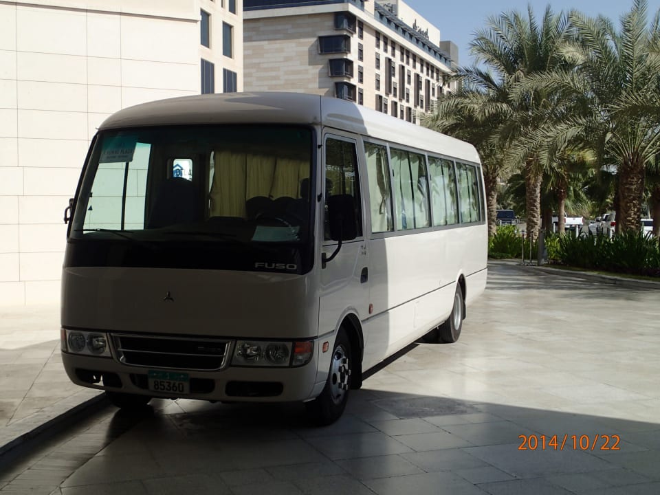 Hotel Shuttle Bus Crowne Plaza Hotel Yas Island