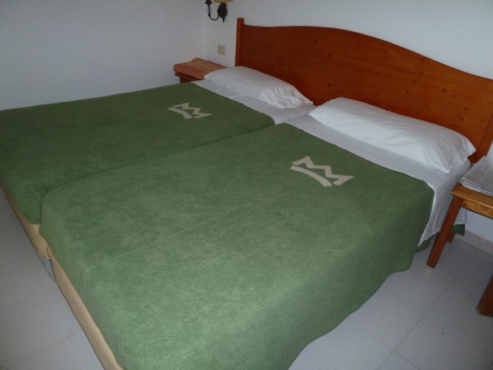 In die Jahre gekommen und sehr einfach Hotel Riu Oliva Beach Resort